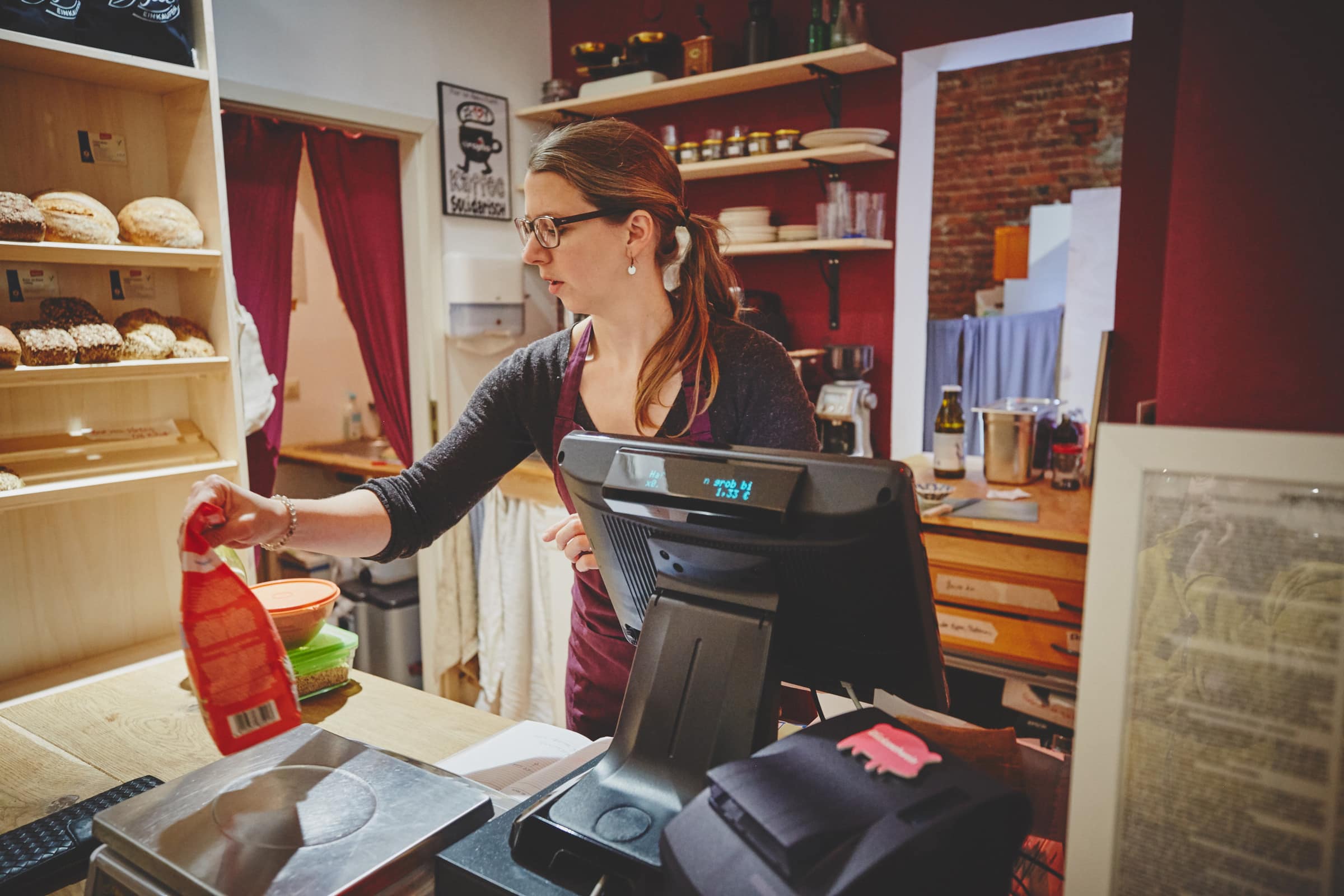 Insa von Stückgut hinter der Kasse